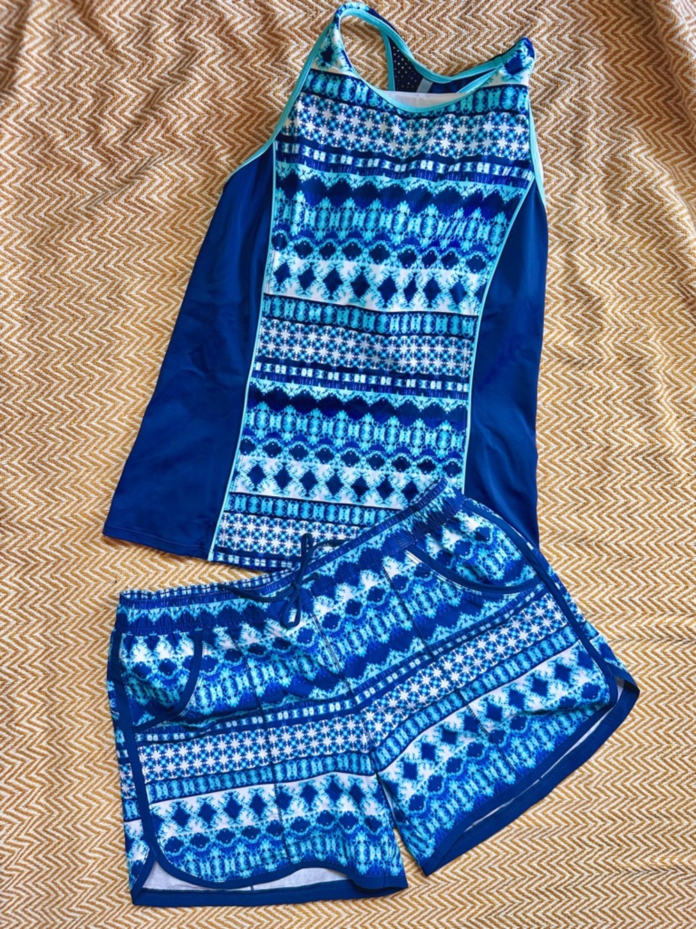 Like New Women's Lands End 2 Piece Tankini and Shorts Swim Suit Set Size 8D